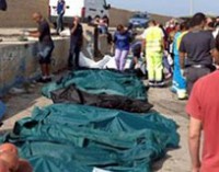 Mueren más de 200 inmigrantes en el naufragio de Lampedusa