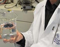 Estudiante de la ETSINO desarrolla un superplástico basado en el grafeno