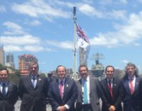 La Marina Australiana recibe el ALHD Canberra