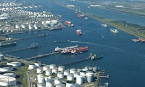 Rotterdam aumenta su tráfico de mercancías en un 5,4%