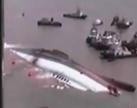 Un RoRo se hunde en aguas de Indonesia