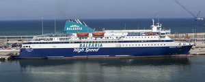 El ferry Nissos Chios de Baleària une Melilla con la península