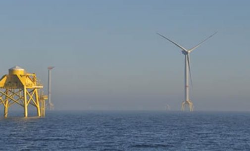 Iberdrola instala el primer aerogenerador del parque eólico marino Wikinger
