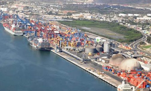 El puerto mexicano de Manzanillo líder nacional de carga contenerizada