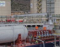 Primer bunkering pipe-to-ship de GNL en Europa