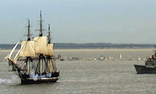 El buque de guerra más antiguo de EE.UU. vuelve al agua