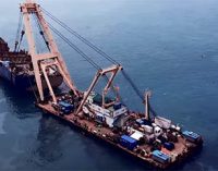 Reflote del portacontenedores hundido TS Taipei