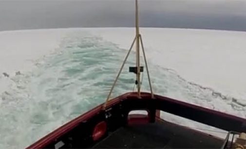 Vídeo: Polar Star rompiendo el hielo de la Antártida
