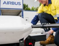 Reparto de paquetería con drones a buques en el puerto de Singapur
