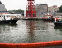 Simulacro contra la contaminación marina en el puerto de Bilbao