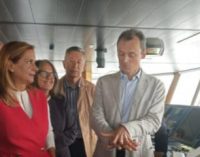 Pedro Duque visita el buque Sarmiento de Gamboa, que inicia un proyecto  europeo de minería submarina