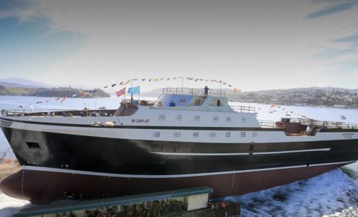 Astilleros Gondán bota un nuevo buque congelador factoría