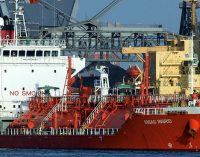 ¿Cuántos puertos suministran GNL como combustible a buques?