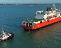 El nuevo rompehielos australiano, el RSV Nuyina, comienza sus pruebas de mar