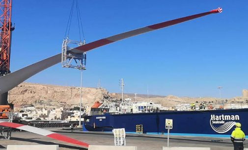 Cuarto envío de palas eólicas fabricadas en España de Almería a un parque eólico de Alemania