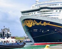 Primera vez que cruza el Canal de Panamá un crucero neopanamax