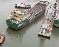 Astilleros de Murueta celebra la botadura del Bahía Beatriz