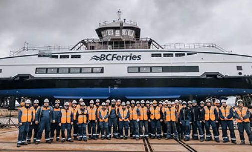 Botadura del décimo ferry de BC Ferries, el Island K’asa