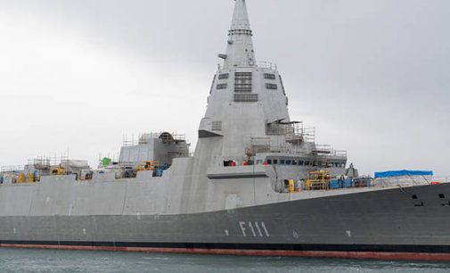 La F111 Bonifaz arranca por primera vez dos de sus cuatro generadores diésel