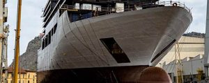 Botadura de la sección de proa del crucero Explora V