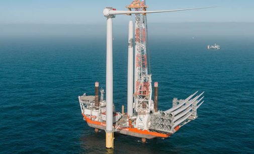 Thor, el mayor parque eólico marino de Dinamarca instala la mitad de sus aerogeneradores