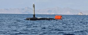 El submarino Narciso Monturiol realiza su primera inmersión