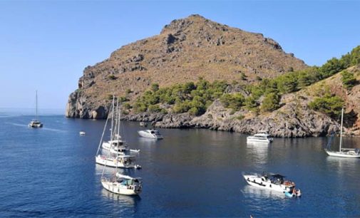 Todas las embarcaciones de recreo de alquiler requerirán un patrón con licencia de navegación o titulación para hacerse al mar