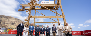 Boluda Shipping estrena nueva grúa STS y celebra la renovación de su concesión portuaria