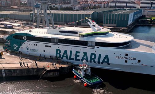 Baleària pone a flote su primer ‘fast ferry’ 100% eléctrico que conectará Tarifa y Tánger