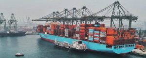 Maersk completa el mayor bunkering STS de etanol del mundo en Singapur
