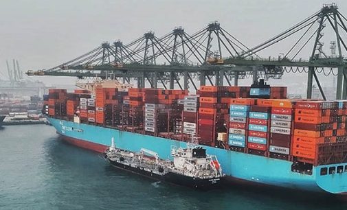 Maersk completa el mayor bunkering STS de etanol del mundo en Singapur